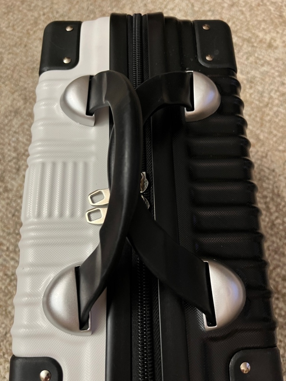 White & Black Hard-Shell Carry Case Travel & Work Bag - Picture 3 of 5
